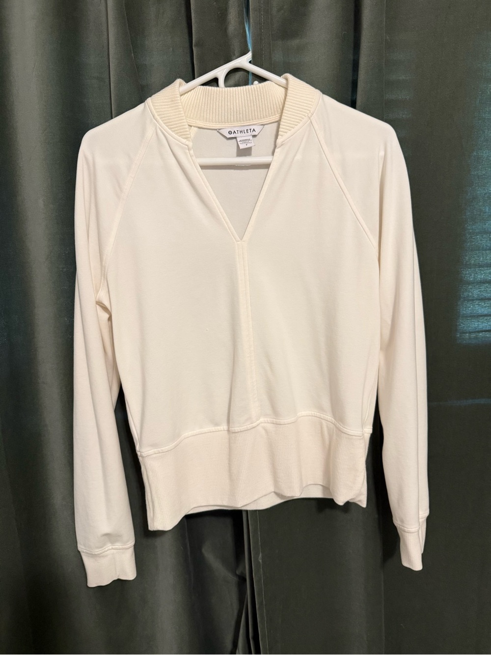 Athleta Ivory V-Notch Pullover Sweatshirt